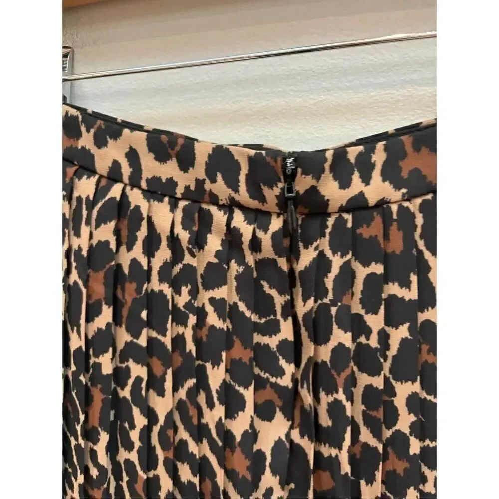 Express 6 NWOT leopard print lined pleated mini skirt